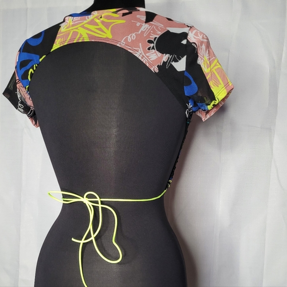 Graffiti crop top - Picture 4 of 4